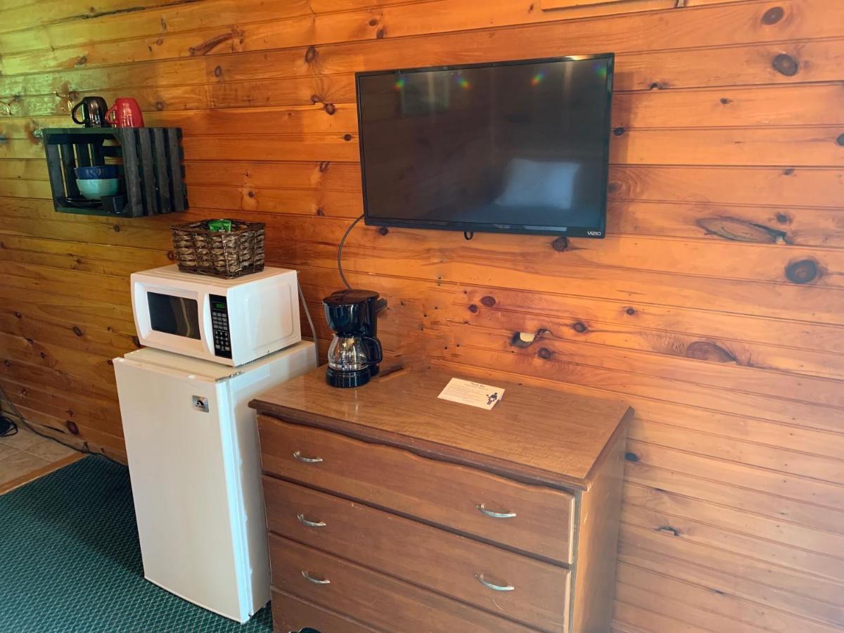 Barton Pine Crest Motel & Cabins المظهر الخارجي الصورة