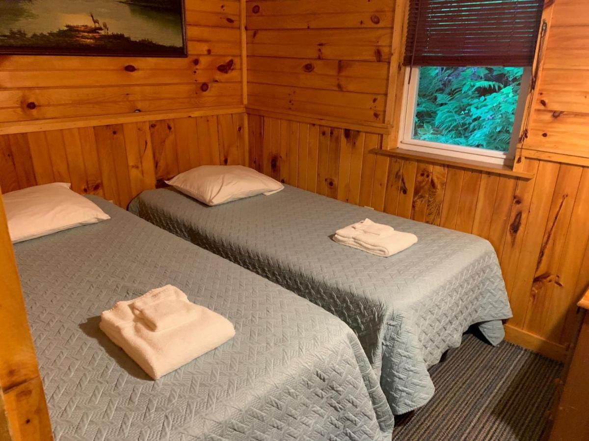 Barton Pine Crest Motel & Cabins المظهر الخارجي الصورة